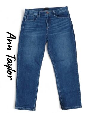 Ann Taylor Size 12 Blue High-Rise Straight Jeans